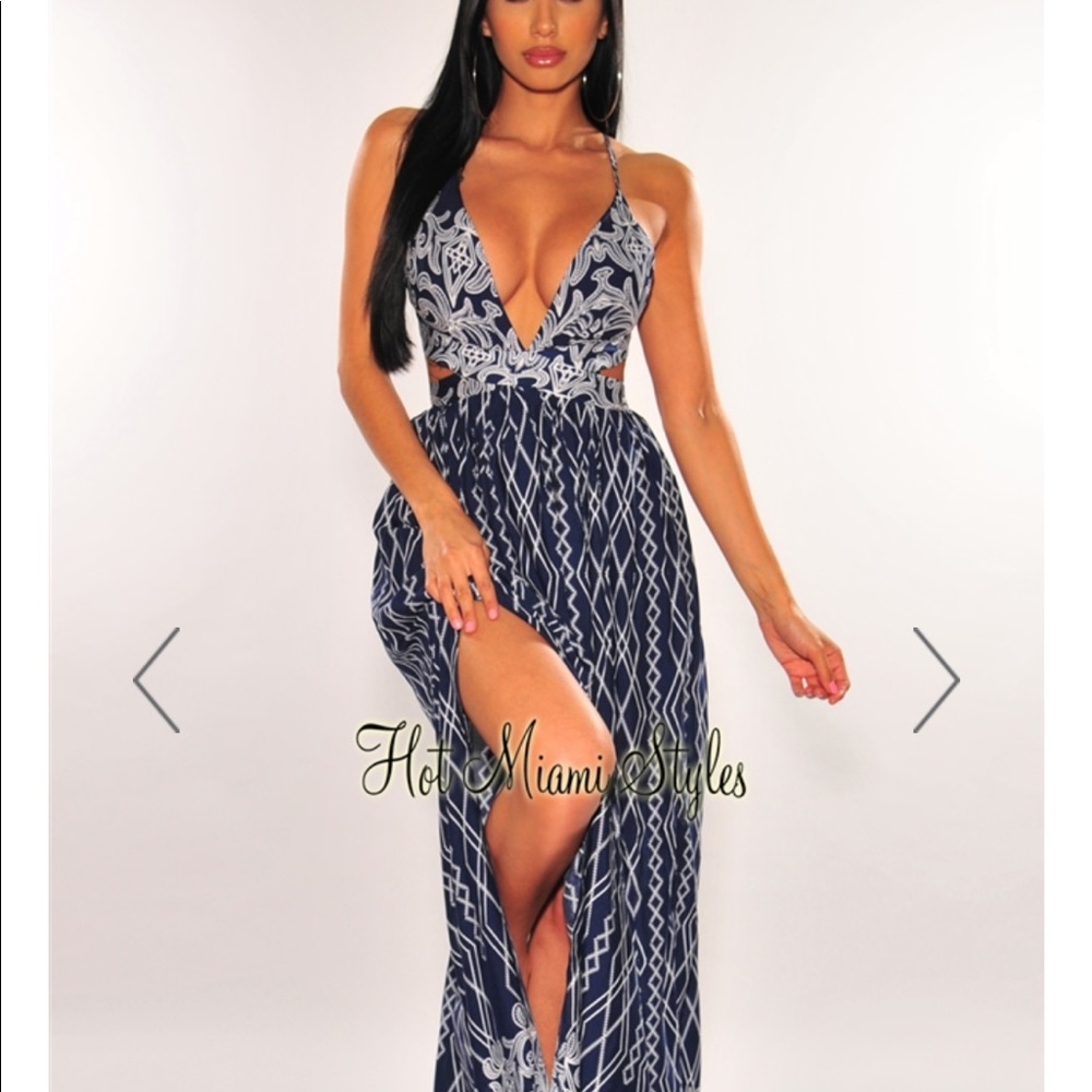 Super cute maxi dress boho lace up back